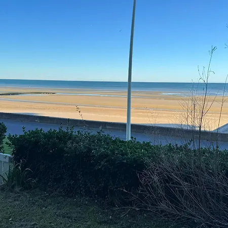 3 Pieces Avec Acces Direct Et Wifi Apartment Cabourg